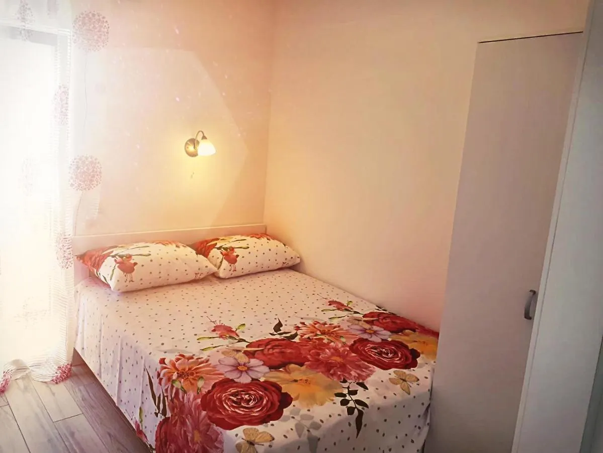 House Gita Vila Mrljane 0*,