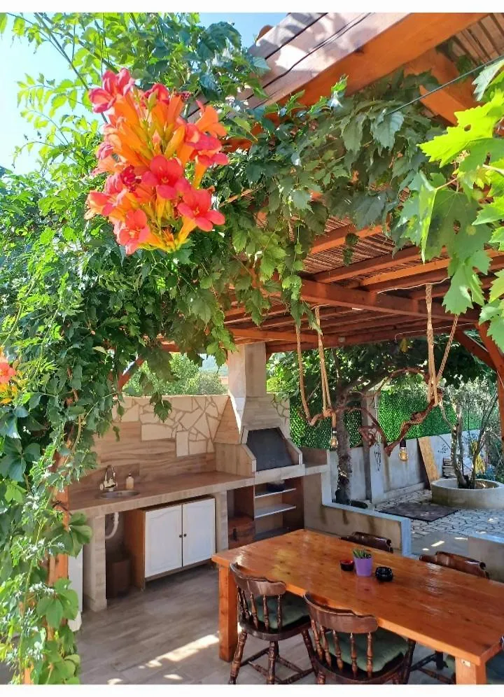 הוילה Mrljane House Gita